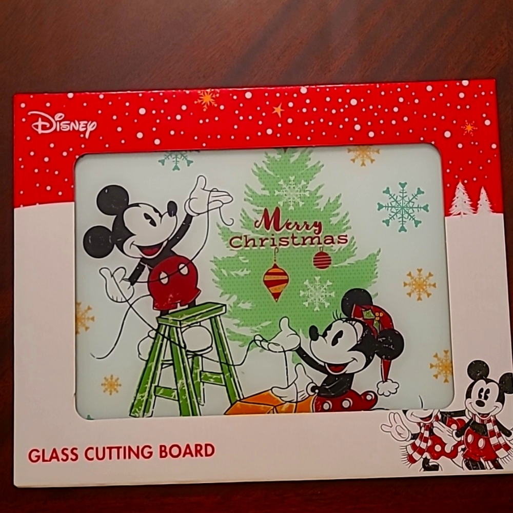 🌲 NWT Disney Mickey Mouse Christmas Glass Cutting Board